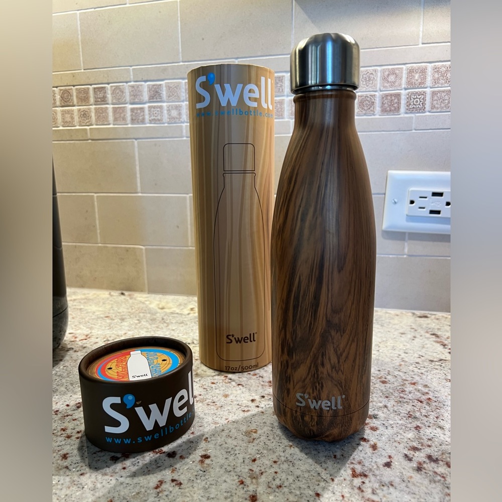 Teakwood Swell Bottle 17 OZ